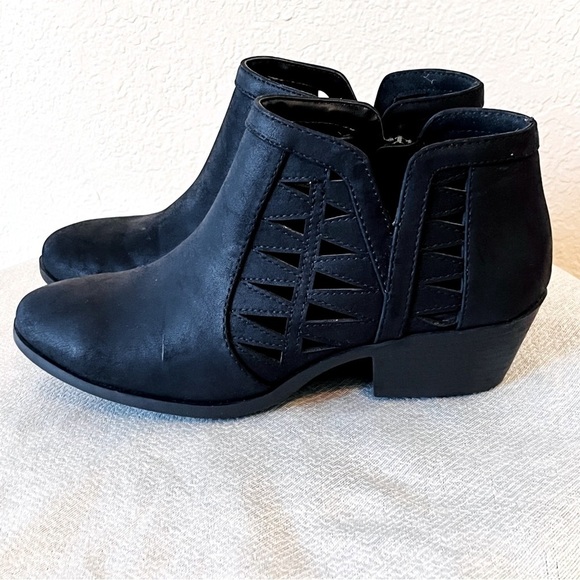 Soda Ankle Booties Black  6.5 excellent condition - Picture 3 of 8